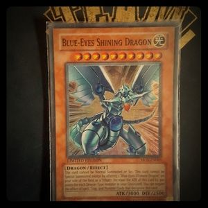 Blue eyes shining dragon